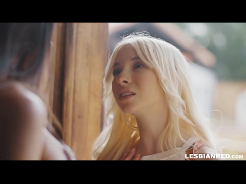 ❤️ Knabino venas hejmen kelkajn monatojn poste kaj finas manĝi la kuzon de sia duonpatrino ❤ Pornvideo ĉe ni ❌